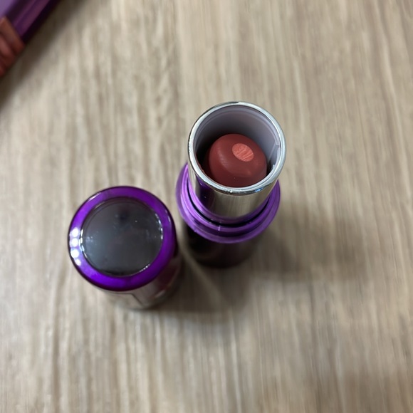 🆕 New! Lot of 10 Lip Gloss/Color 💄 | NYX, Tarte, Revlon, Covergirl, Ulta, + - Picture 5 of 10